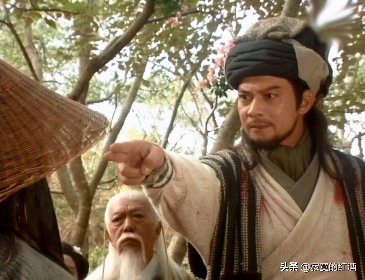 乔峰的武功为何会那么厉害，竟连扫地僧都能打吐血