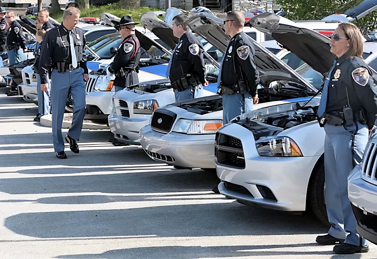 为什么美国警察这么喜欢追车？