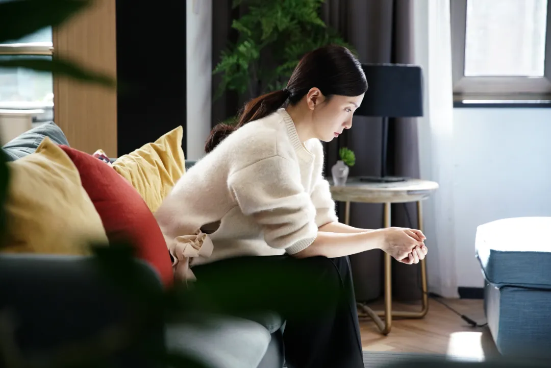 我只是生了孩子，为什么整个社会都要惩罚我？