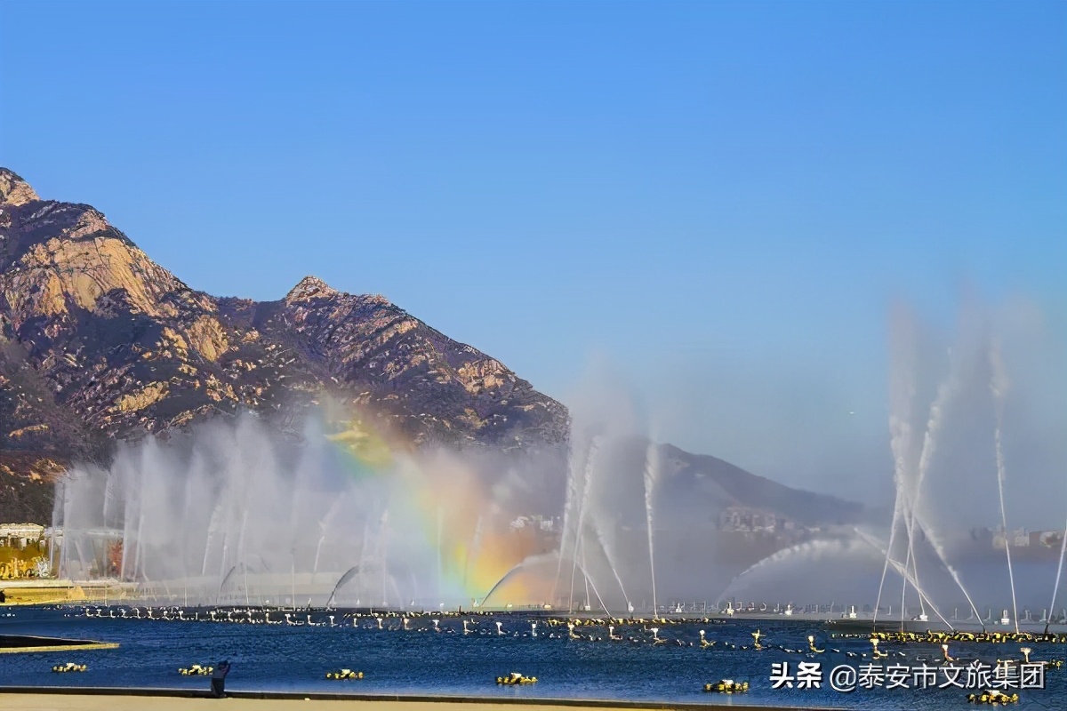 真棒在泰安过年的太有福了错过的还有机会泰山西湖景区邀您一起游园