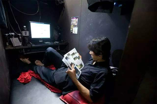 日本青年为何陷入“低欲望”陷阱？