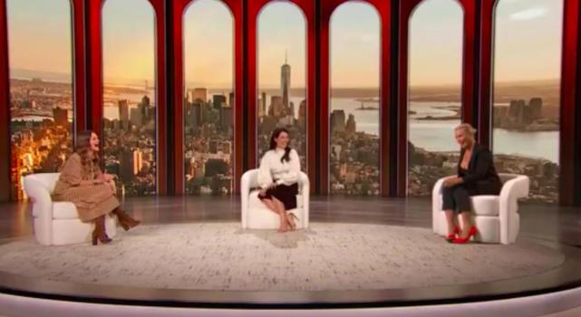 《霹雳娇娃》公映20周年，三大女主再同框，刘玉玲稳坐C位