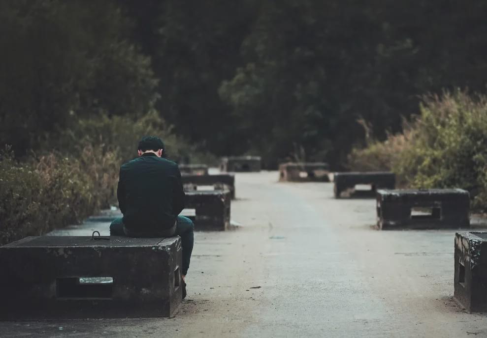 你以为的一夜暴富，背后是暴力、囚禁与死亡