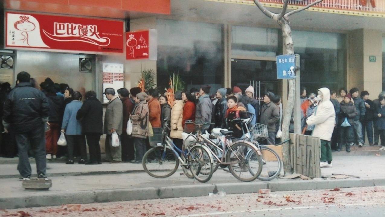 2元一个包子，17年吃出一家上市公司