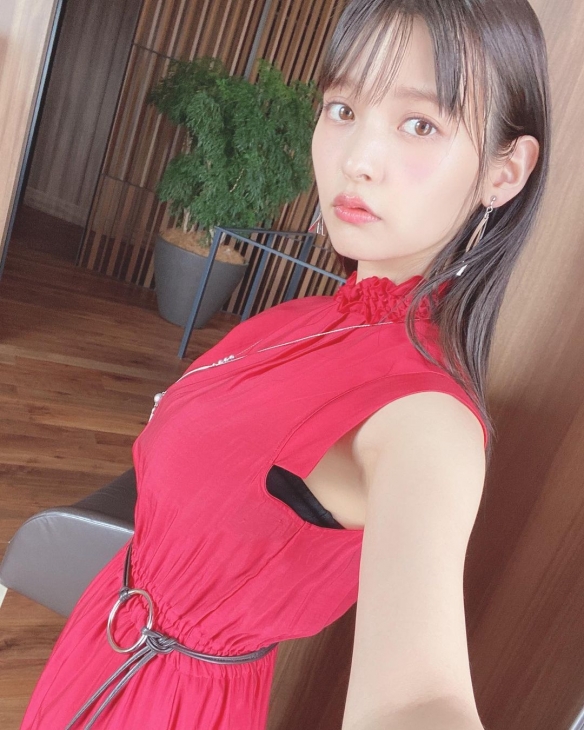 美女声优政委上坂堇美照赏这一周是美腿大放送
