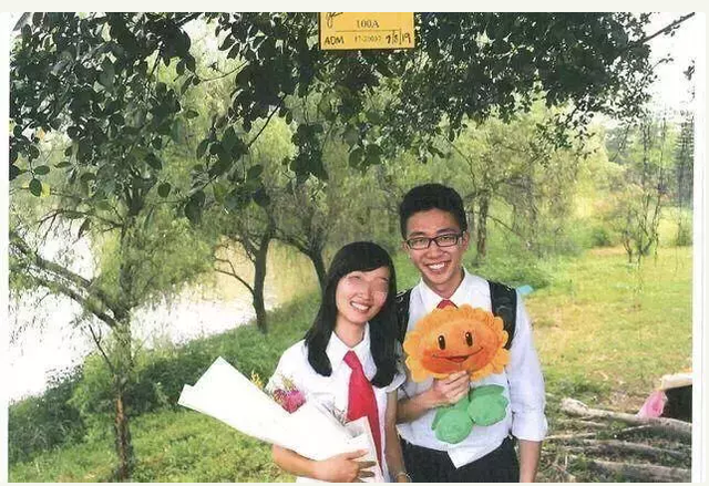 章莹颖男友侯霄霖个人简历现状如何章莹颖事件是全过程简介