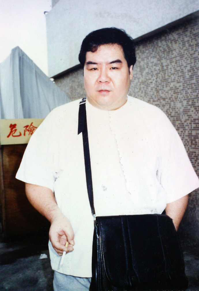 香港著名演员郑则仕