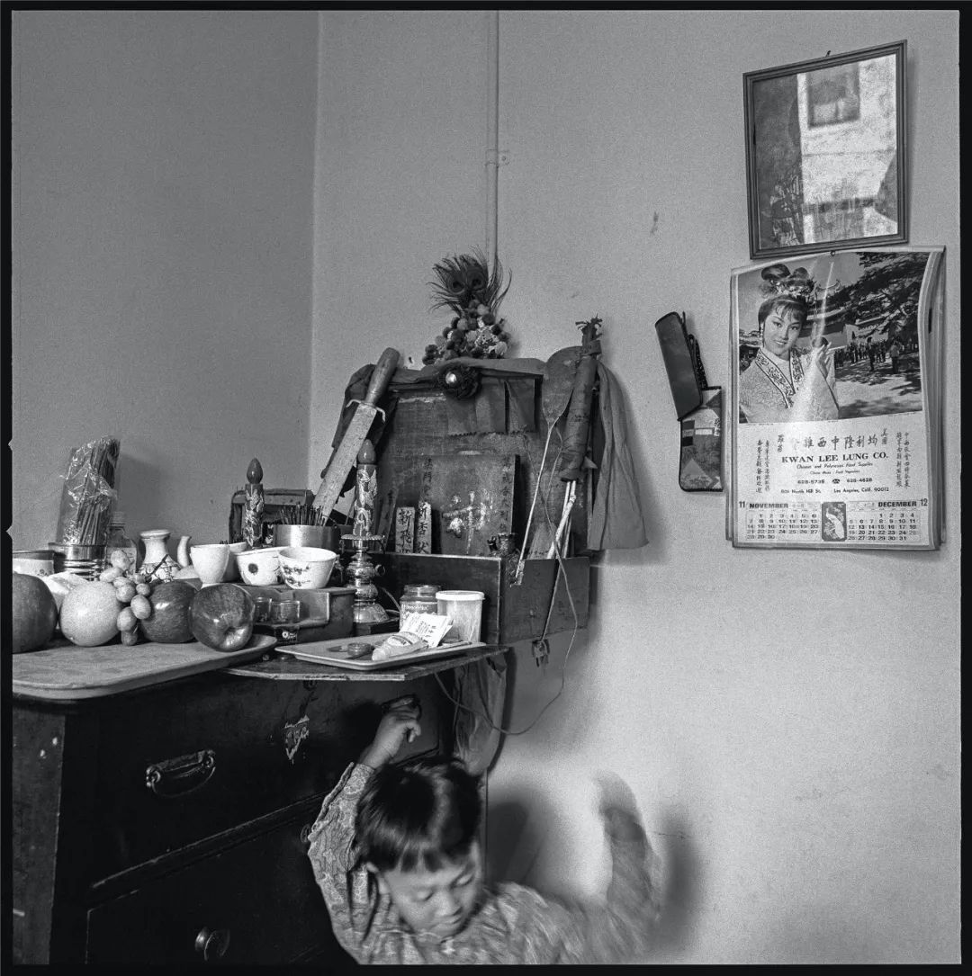 在国外生活的底层华人：他们都算不上活着