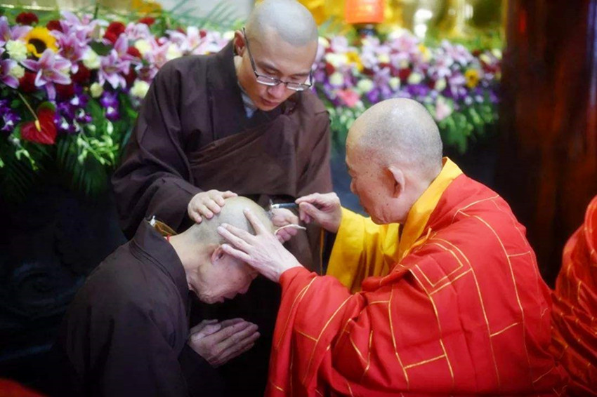 和尚从什么时候开始烧“戒疤”？