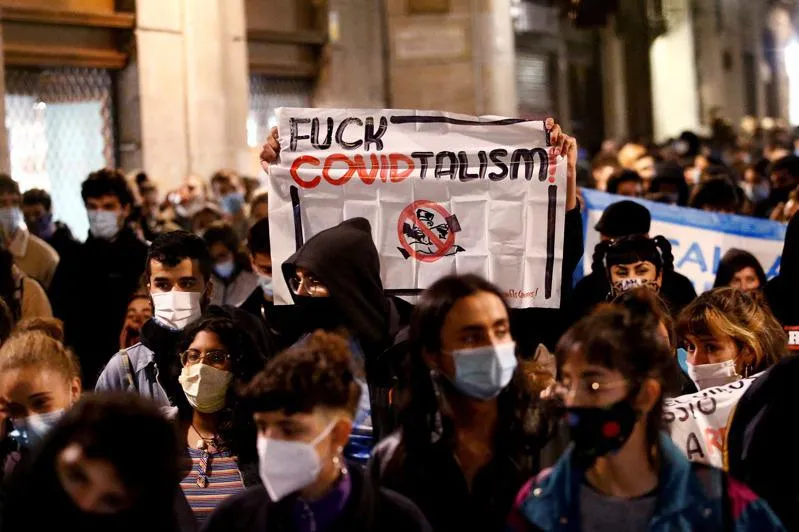 疫情第二波来袭！意大利二次封城 万人上街打砸抢