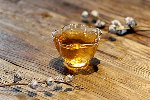 茅台“失宠”背后：年轻人的酒桌新文化