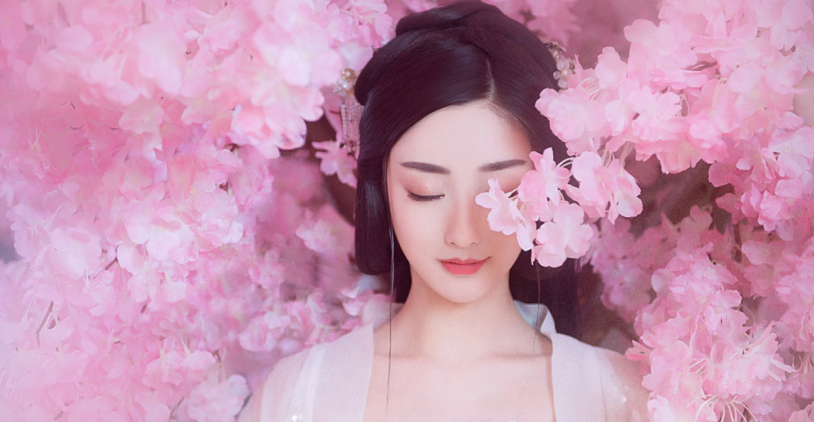 在汉服盛行的今天，是历史倒退，还是文化复兴？