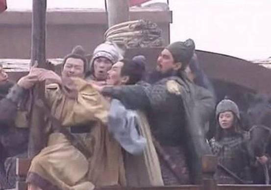 为什么百姓都愿意跟着刘备？看看曹魏统治下百姓