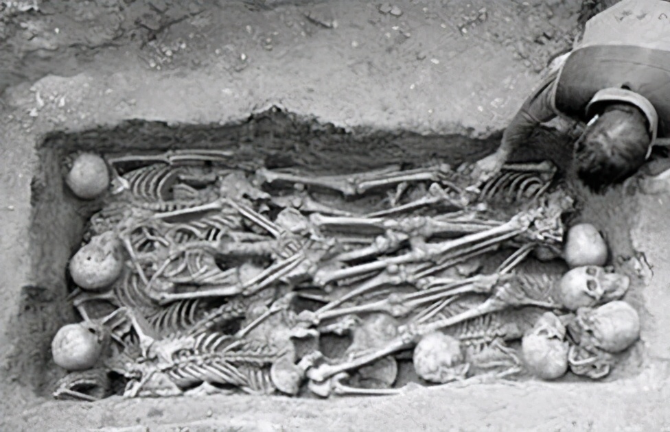 上万人陪葬，古代的殉葬制有多可怕？