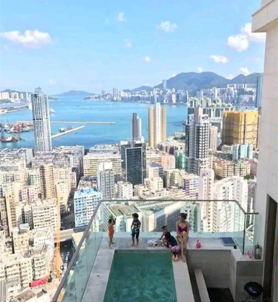 豪宅都住不起了还要生5胎？陈浩民老婆也太拼了