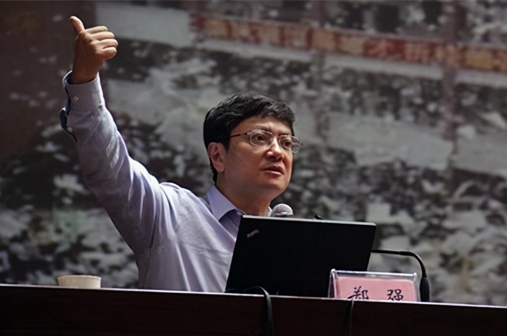 郑强：毁誉参半的贵州大学校长