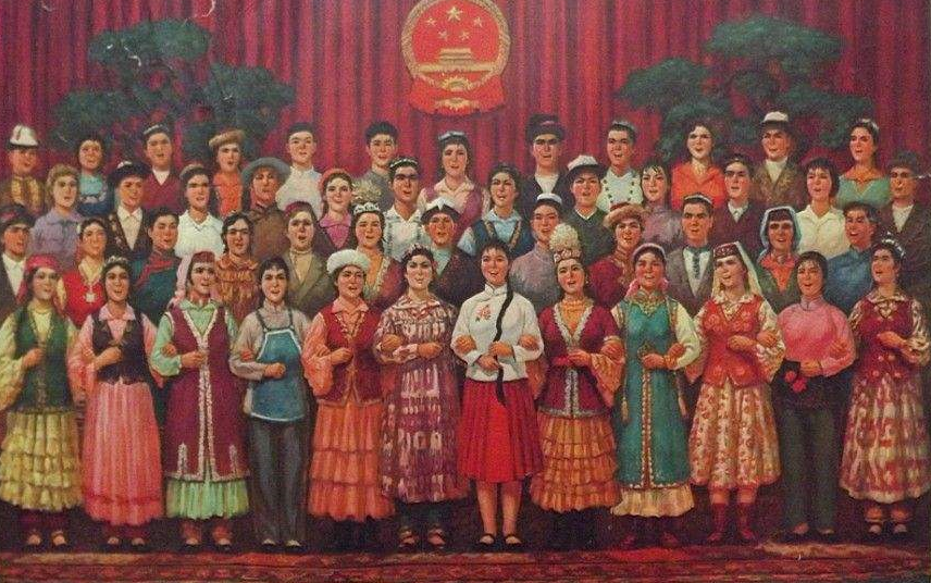 汉服为何在今天，会被说成奇装异服？