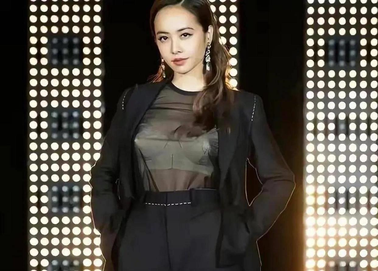 Sexy Goddess Jolin Tsai Boldly Shows Off Her Stunning Figure IMedia