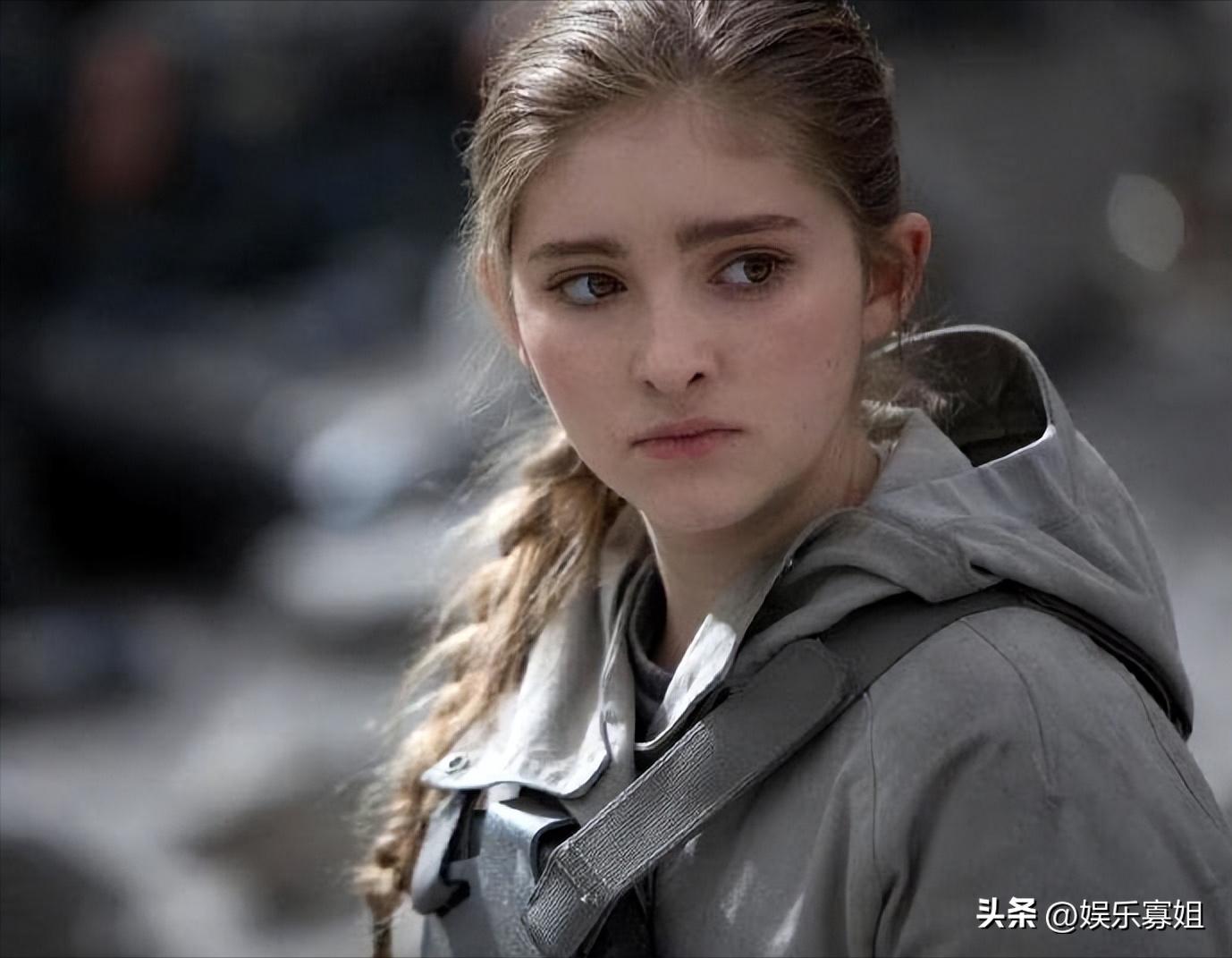 So Handsome Hunger Games Actress Willow Shields Posts Nude Photos To