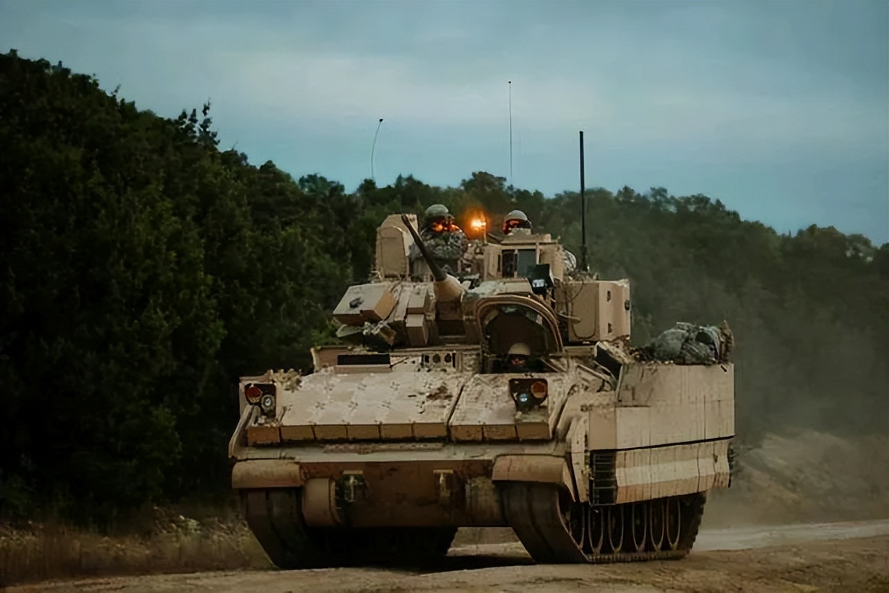 M Bradley Infantry Fighting Vehicle Inews