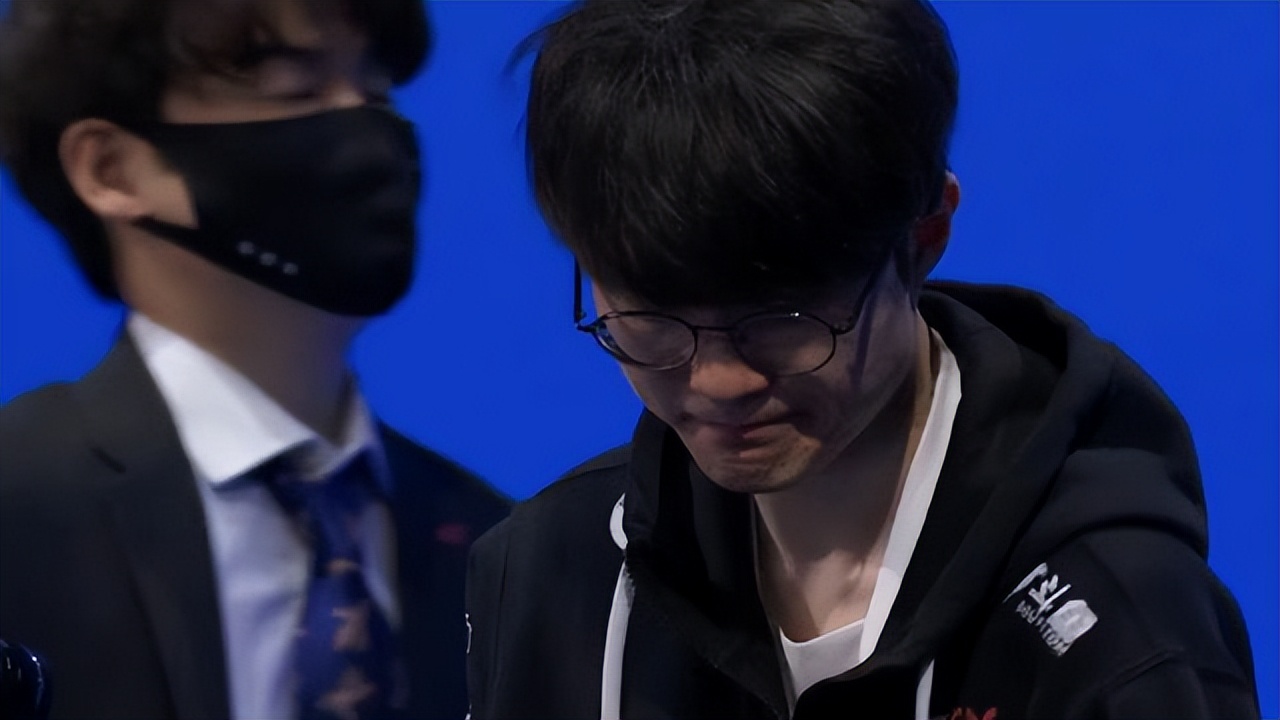 JDG 3 2 Defeated T1 And Advanced To The MSI Finals Faker S Titan Hook