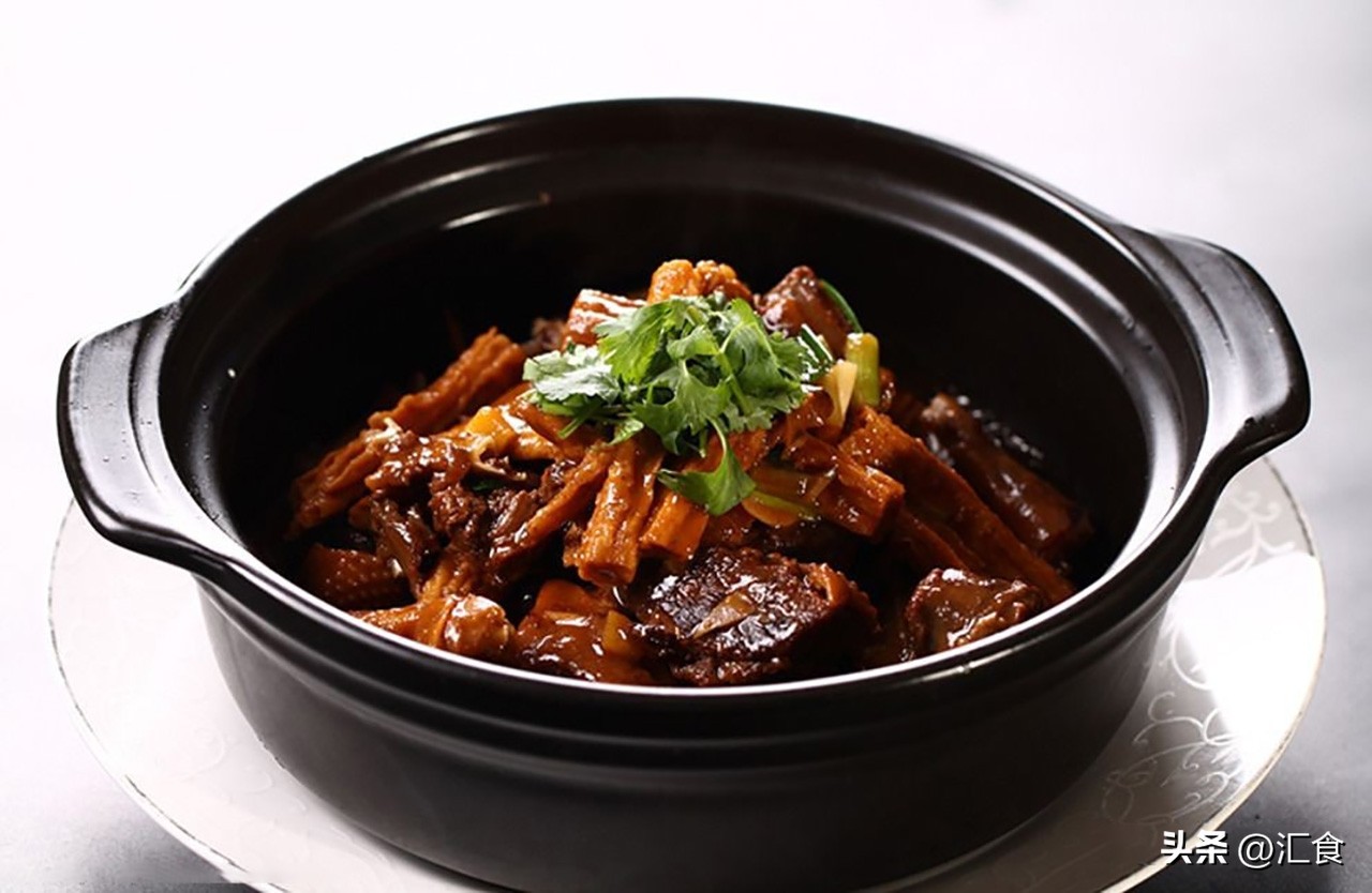 Pan Fried Fish Head In Pot Braised Wild Goose With Bean Curd Sticks