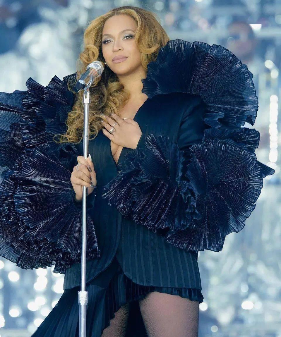 What is the magic of Chinese fashion, copied by Beyoncé and Rihanna ...