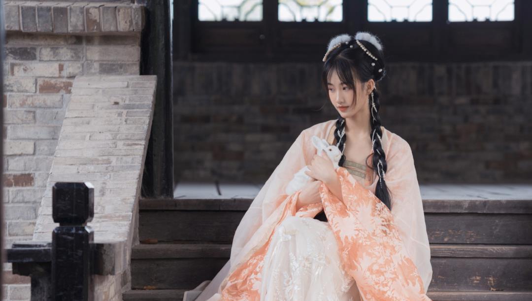 古風女神黃玉瑤,驚艷登場! - 資訊咖