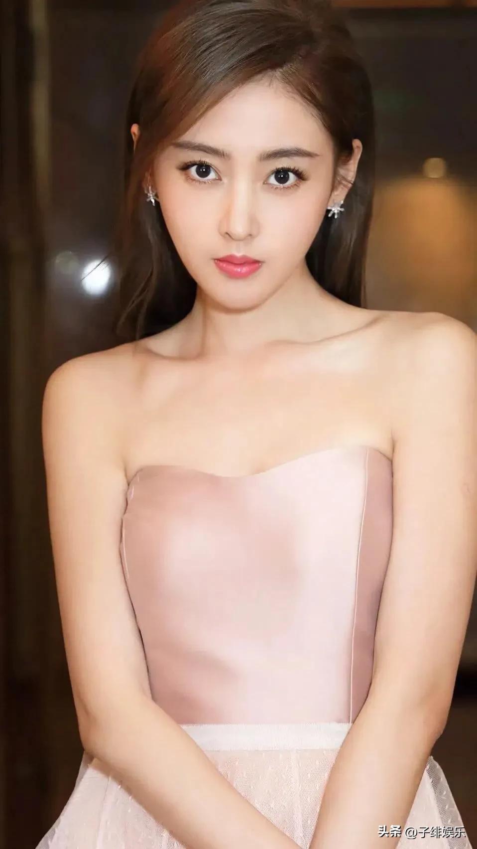 Zhang Tianai's birth photos were exposed, and her dentures are particu