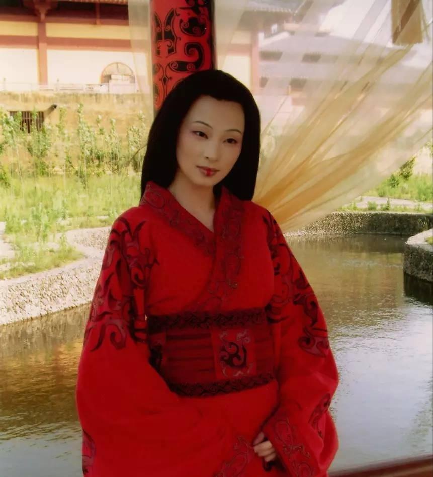 She is beautiful and has good acting skills. She has been keeping a low profile for 22 years