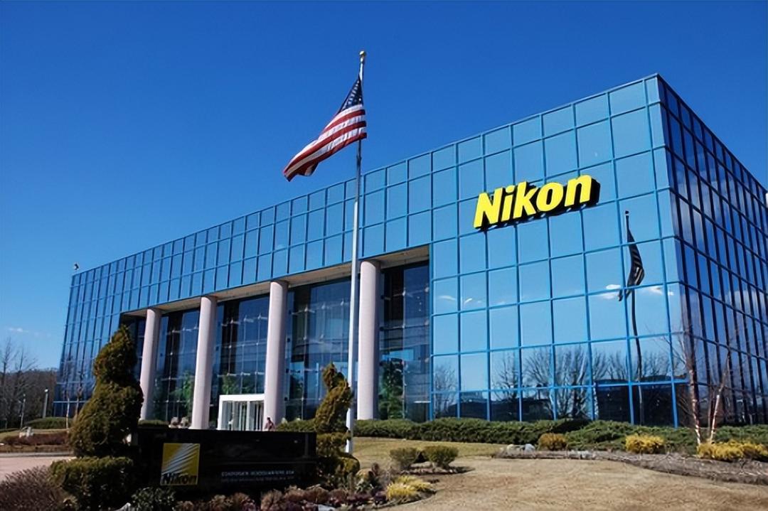 On September 13th, what was supposed to come came. Nikon stopped supplying high-end camera equipment to Huawei!