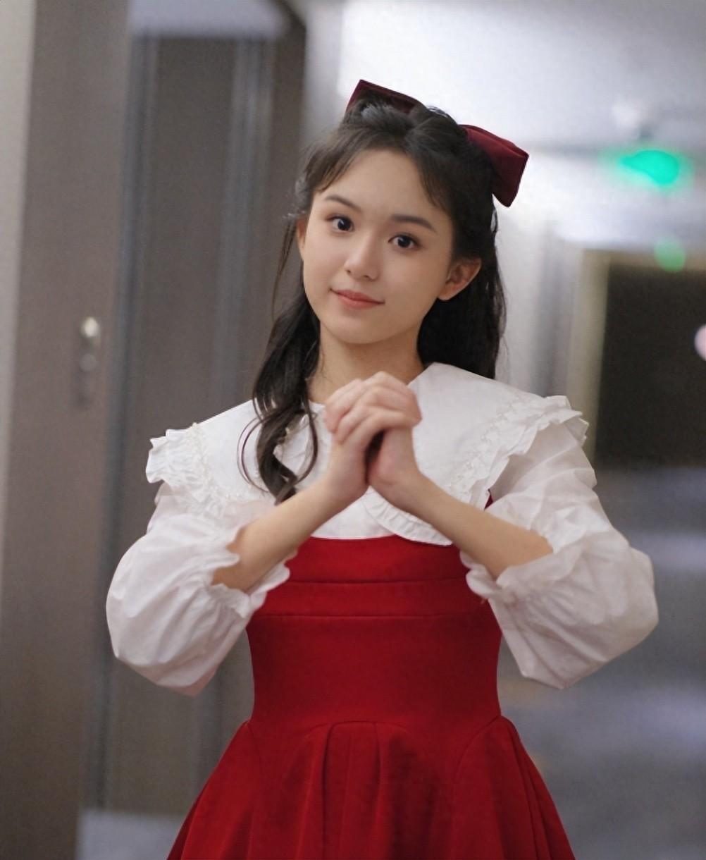 2歲出道年入百萬，因長相甜美被禁止整容的劉楚恬，如今長成啥樣