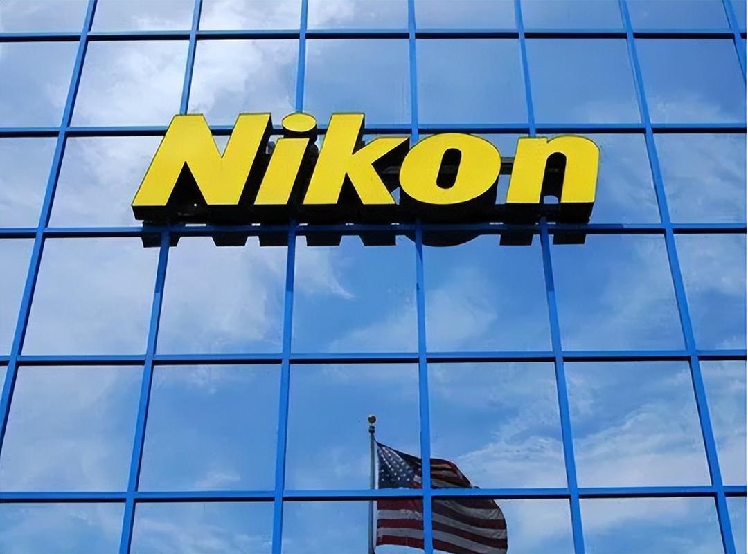 On September 13th, what was supposed to come came. Nikon stopped supplying high-end camera equipment to Huawei!