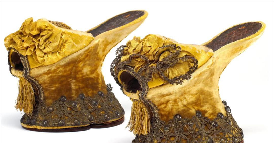 How stinky Europe was in the Middle Ages. Ladies defecated in their ...