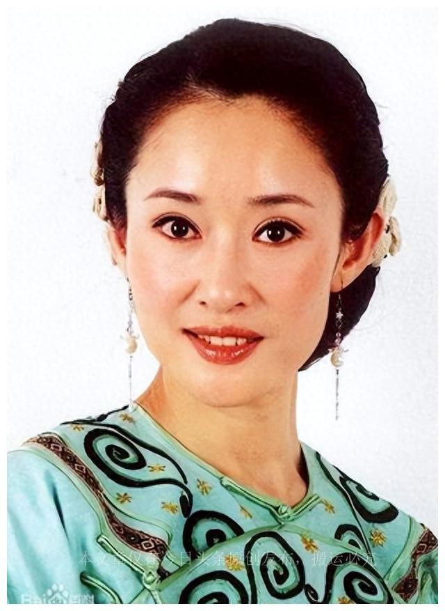 Husband training queen Gai Lili became famous at the age of 25. She ...