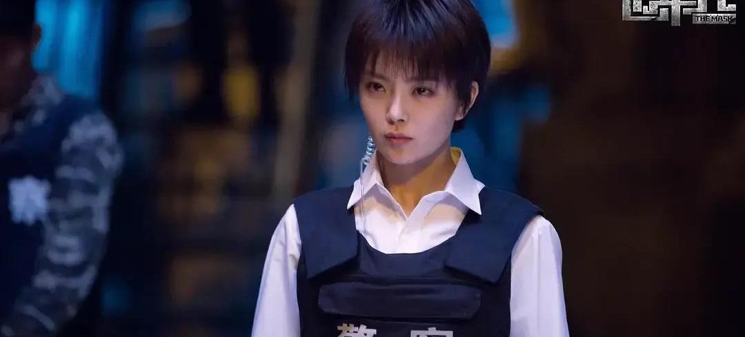 Zheng Kai and Zhang Guoli perform new family suspense drama - iNEWS