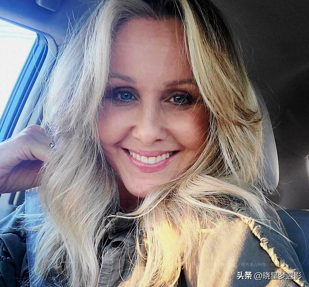 Julia Ann, the top MILF in the industry with ageless looks - iMedia