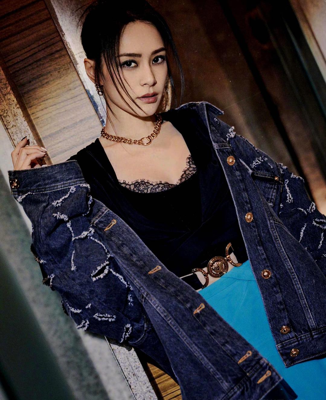 It was revealed that Gillian's weight gain after giving birth to twins