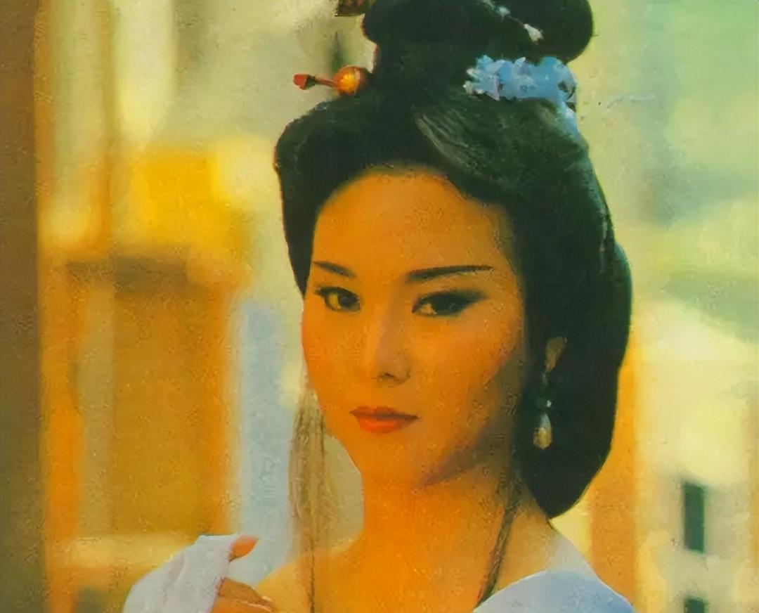 “Huang Rong” Wei Qiuhua celebrates her 65th birthday, still as