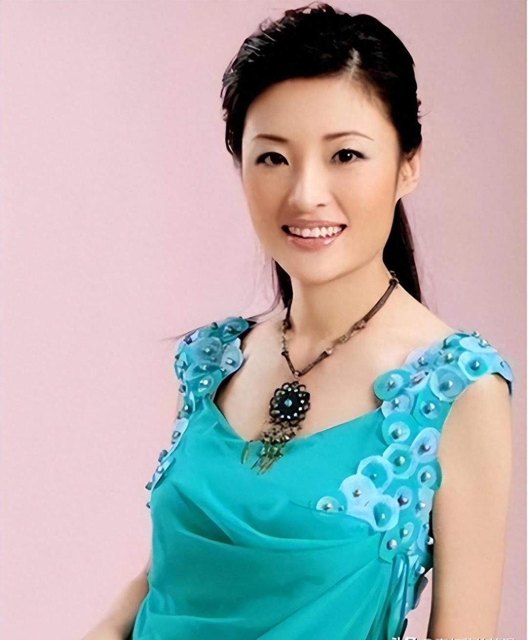 CCTV's first sister Zhou Tao and her husband ended their 12-year ...