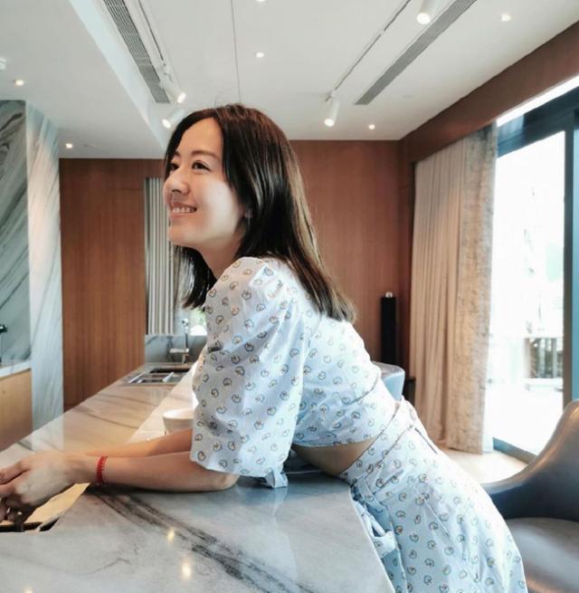 Take a look at Tang Shiyong's mansion in Hong Kong. The decoration is ...