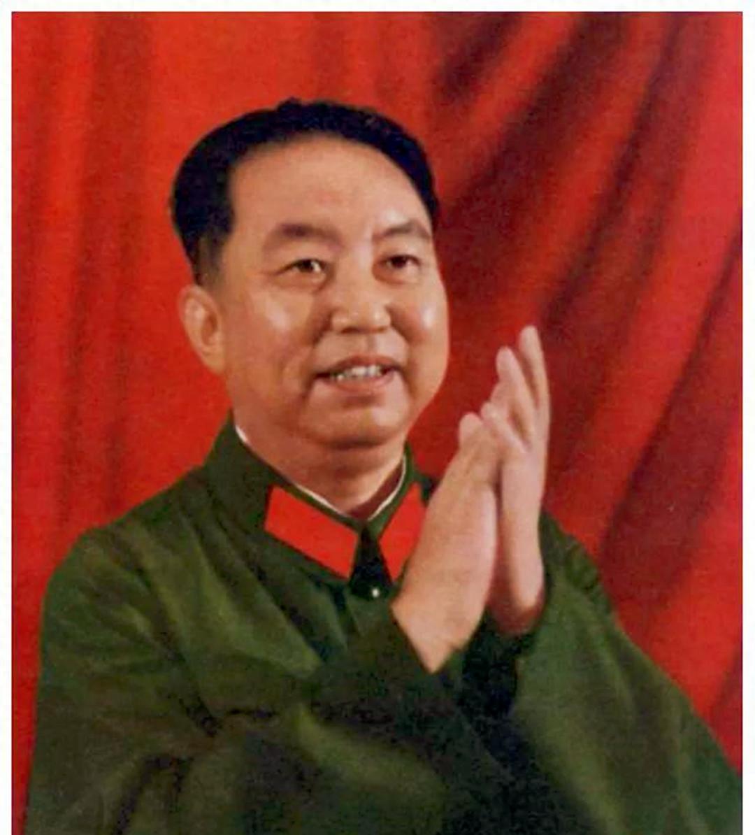 When Hua Guofeng came to power, a different kind of slogan appeared on ...