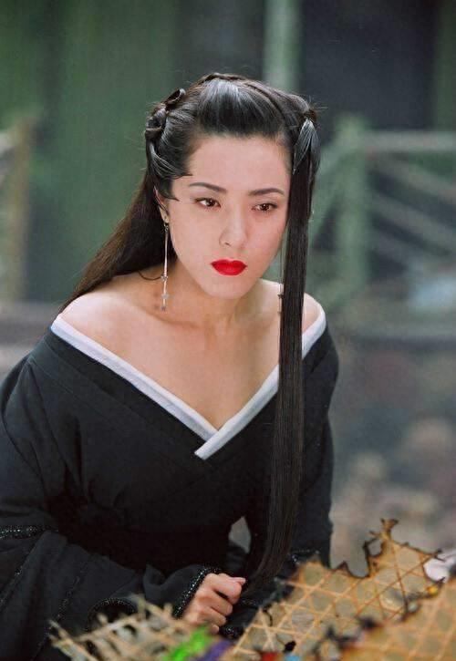 6 middle-aged actresses with good figures, each with a better figure