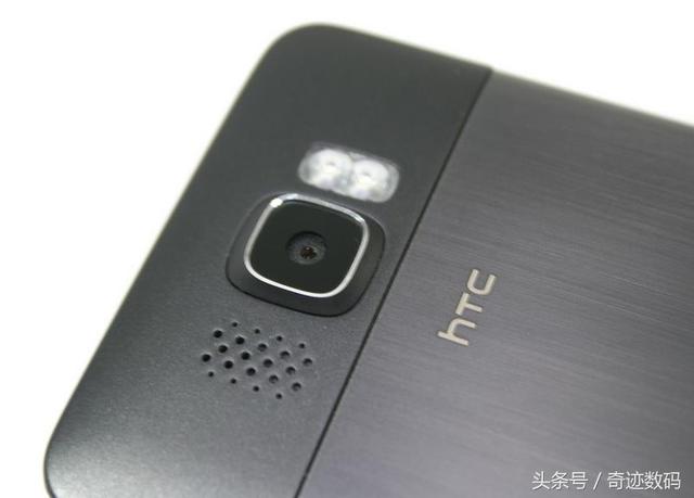 经典回顾：不死刷机神器HTC HD2，主流手机操作系统随便刷