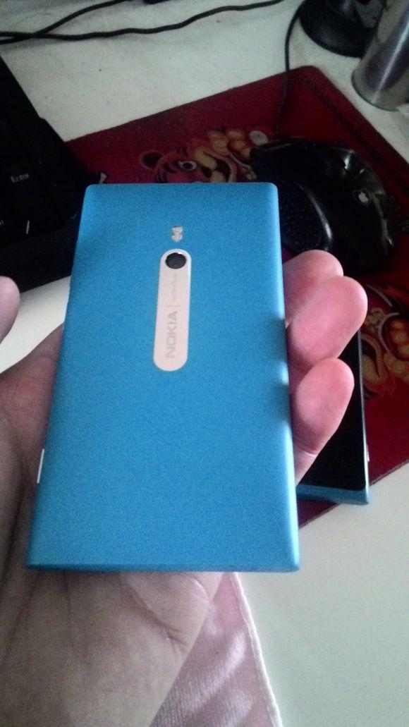 诺基亚的上古神机——欧版lumia800到手了！