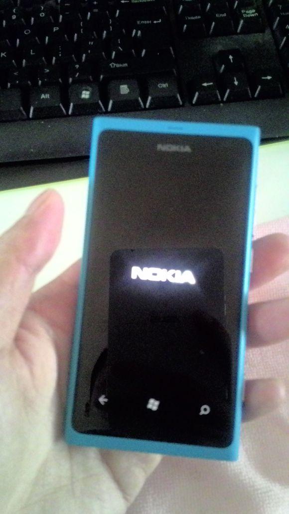 诺基亚的上古神机——欧版lumia800到手了！