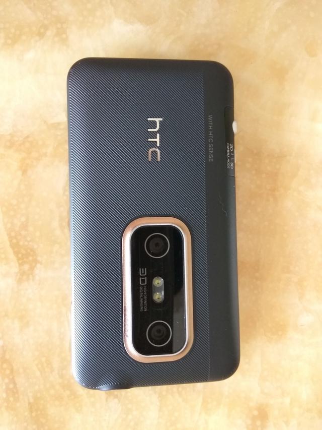 噱头大于实用，首款3D手机HTC EVO 3D珍藏欣赏