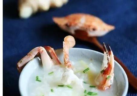 螃蟹和薏米红豆粥能一起吃吗