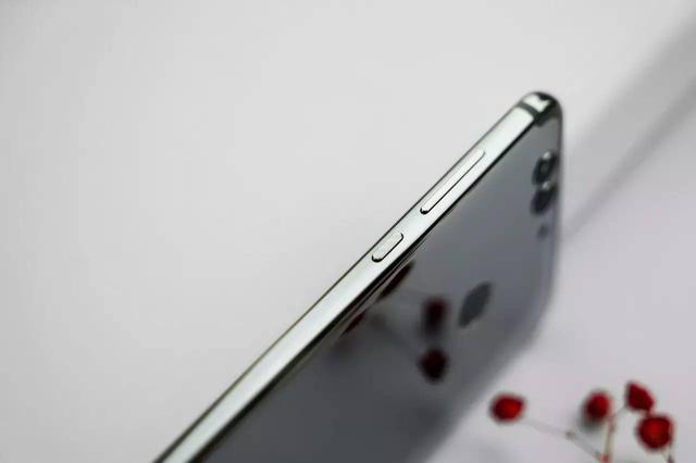華為公司nova 2 Plus 魔鏡板圖賞：更閃耀，更出色