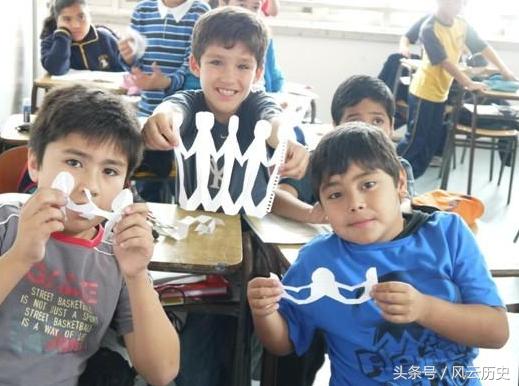 此国有20万太平军后裔,100年前当猪仔卖到此,如今还讲国语
